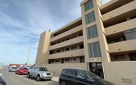 Primera línea de playa y Gibraltar a 5 minutos